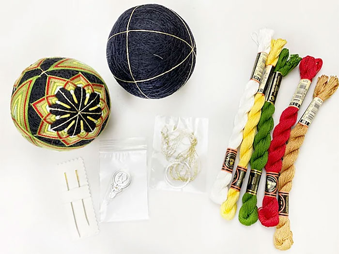 На фото изображено - Японские шары темари своими руками, рис. Материалы для работы