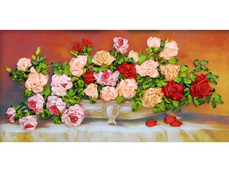 Вышивка лентами «Античная ваза с цветами»