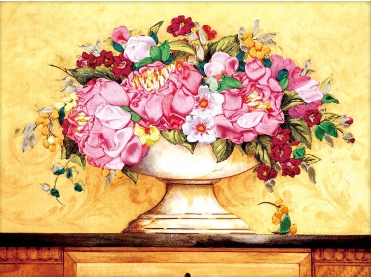 Вышивка лентами «Чаша с цветами»