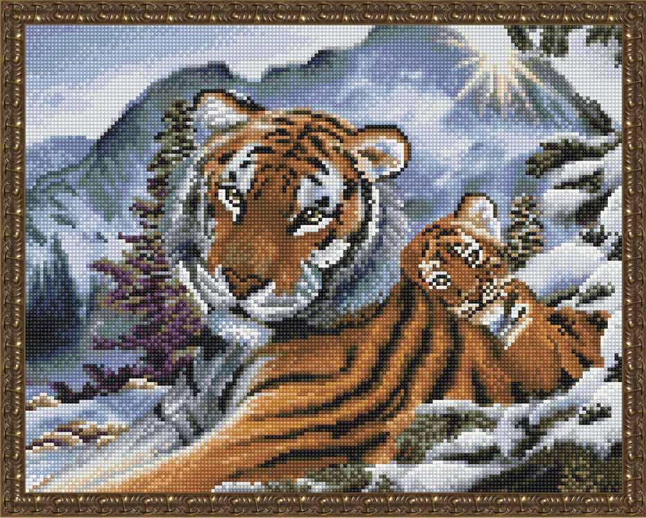 

Алмазная вышивка «Тигрица с малышом в горах»