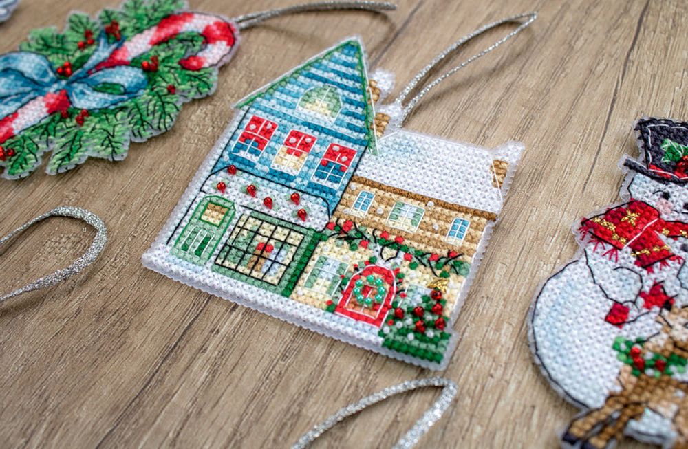 Letistitch 966 christmas toys Letistitch 966 christmas toys wow cover up