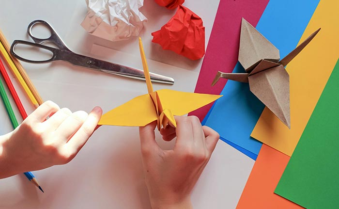 На фото изображено - Искусство оригами: фигурки из бумаги своими руками, рис. Бумага для оригами