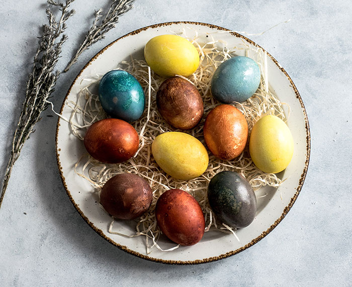 Пасхальные поделки из декоративных яиц: мастер-класс