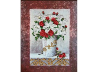 Набор вышивки бисером «Белые лилии» Набор вышивки бисером «Белые лилии»