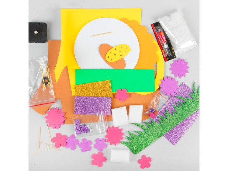 Часы из фоамирана «Зайка в лейке» — картинка 3