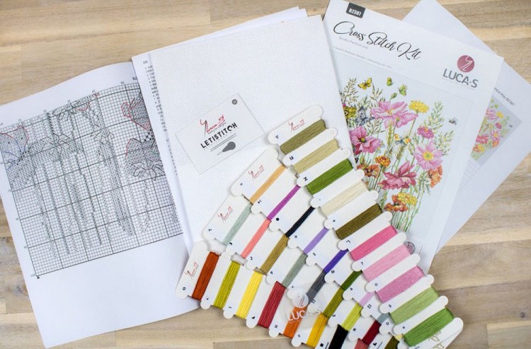 Набор для вышивания «Августовский букет» — картинка 5