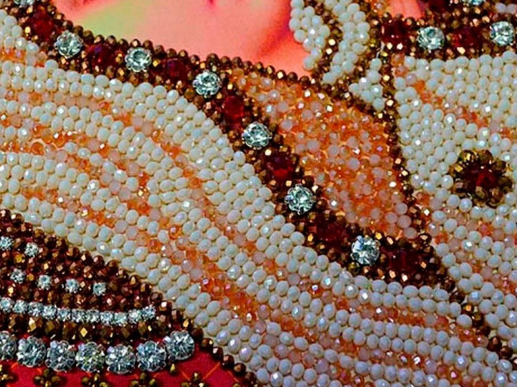 Набор вышивки хрустальными камнями «Богородица Скорбящая» — картинка 6