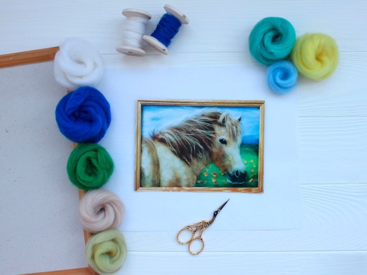 Картина шерстью «Лошадка» — картинка 2