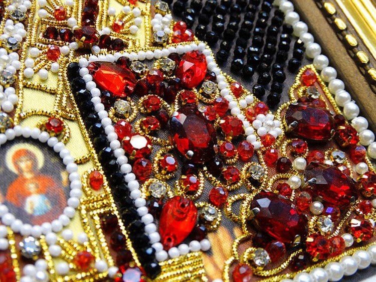 Набор вышивки хрустальными камнями «Николай» (красный) — картинка 4