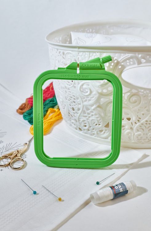 Пяльцы пластиковые квадратные с винтом №1, 9,5х11 см, Nurge — картинка 3