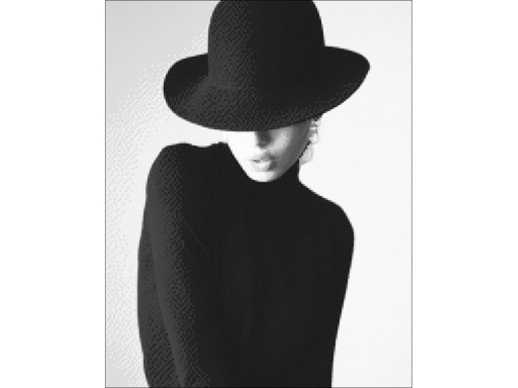 Алмазная вышивка «Девушка в черном» — картинка 2