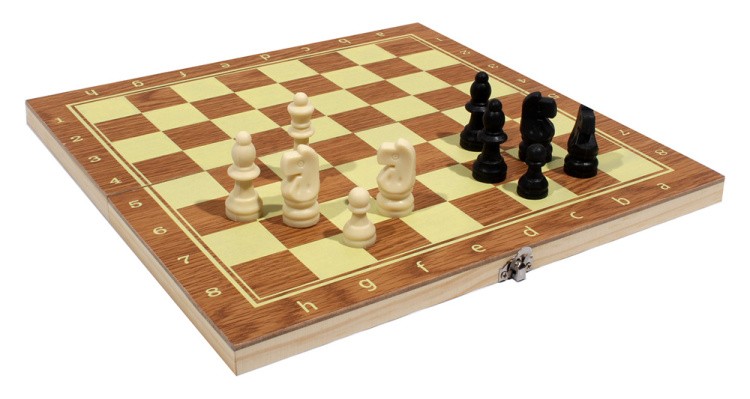 Шахматы (деревянное поле 24 см) фигуры из пластика
