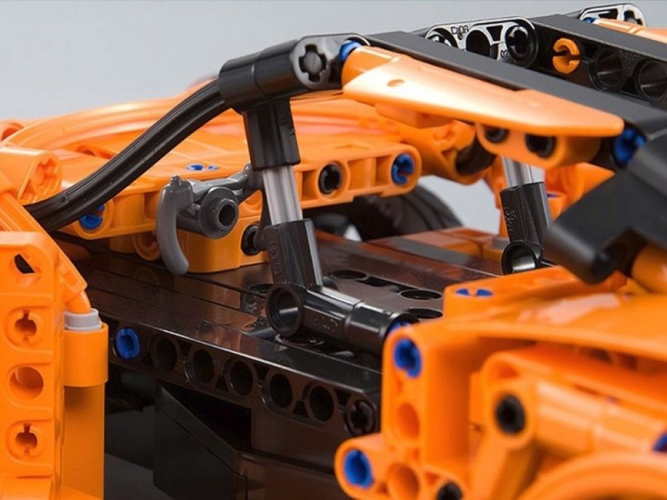 Конструктор с радиоуправлением CaDA deTech Порше 918, 421 деталь — картинка 4