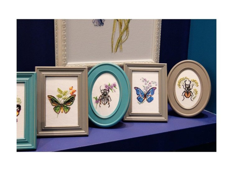 Набор для вышивания «Веточка шиповника и бабочка» — картинка 2