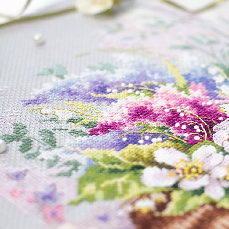 Набор для вышивания «Ландыши и сирень» — картинка 4