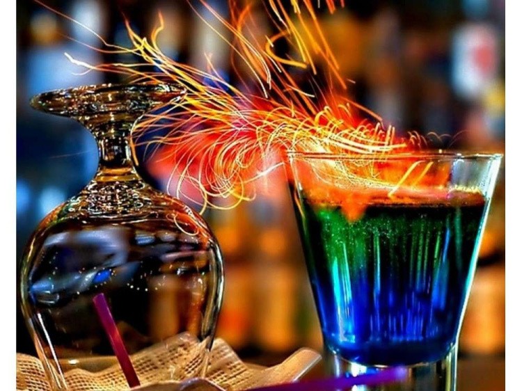 Алмазная картина-раскраска «Огненные коктейли»