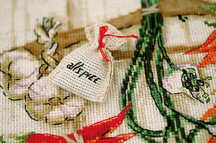 Набор для вышивания «Острые приправы» — картинка 3