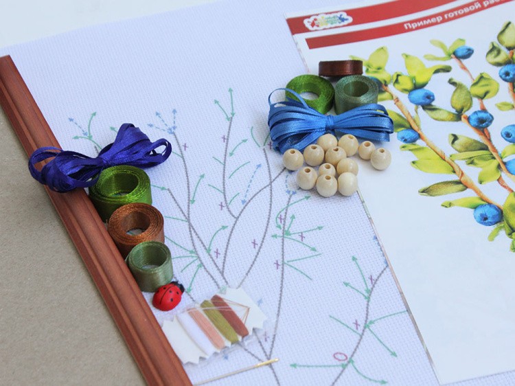 Вышивка лентами «Куст голубики» — картинка 2