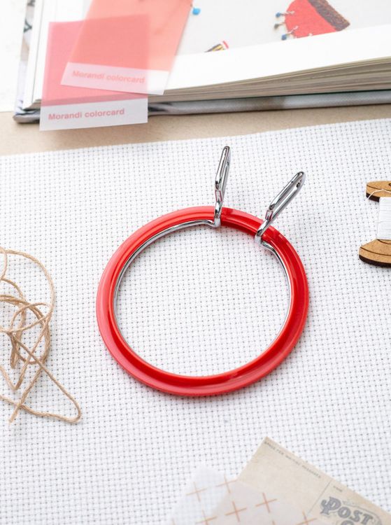 Пяльцы пружинные, диаметр 5,8 см, h-5, цвет: красный, Nurge — картинка 3