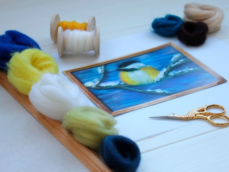 Картина шерстью «Синица» — картинка 2