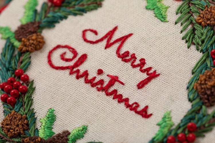 Набор для вышивания «Новогодняя игрушка. Рождественский венок» — картинка 3