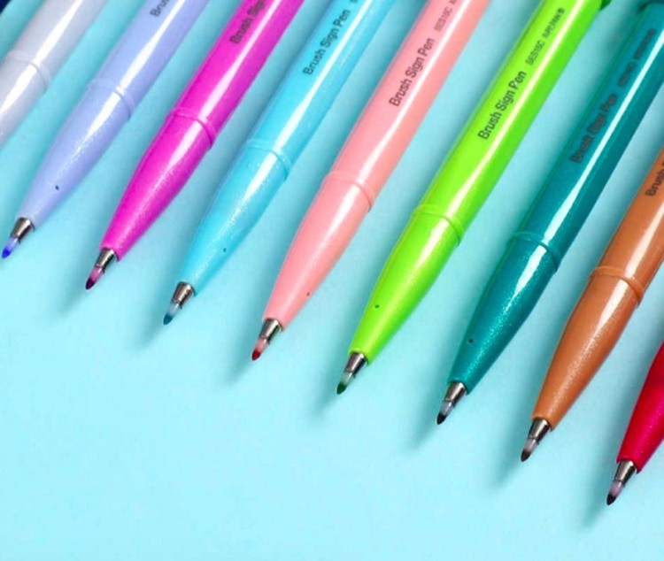 Фломастер-кисть Brush Sign Pen, 2 мм, цвет: голубой, Pentel — картинка 5