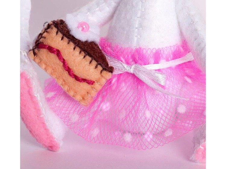 Набор для шитья «Зайка-сластена» — картинка 3