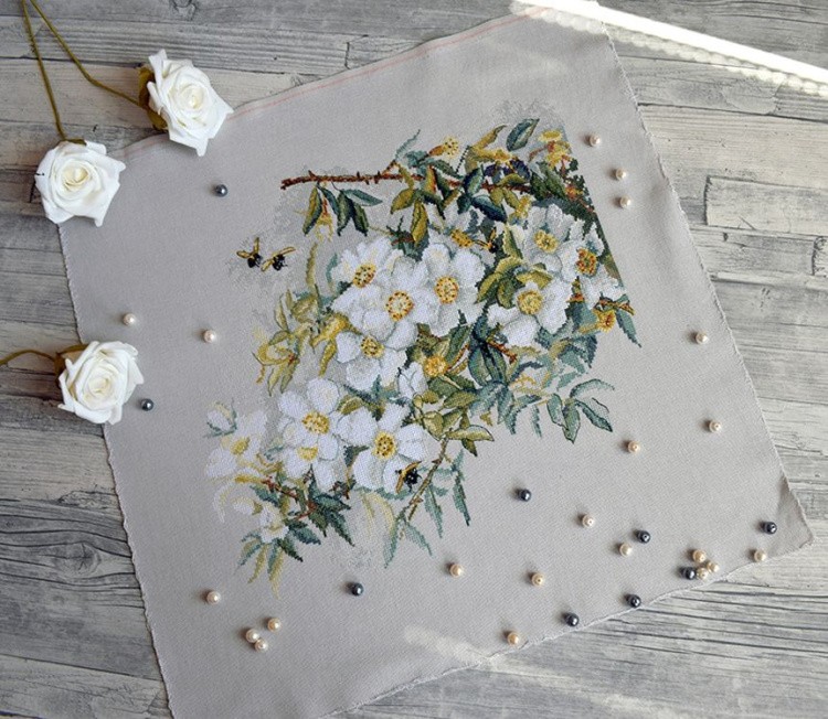 Набор для вышивания «Белый шиповник» — картинка 2