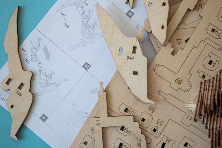 Конструктор из дерева «Птеродактиль с набором карандашей» — картинка 2