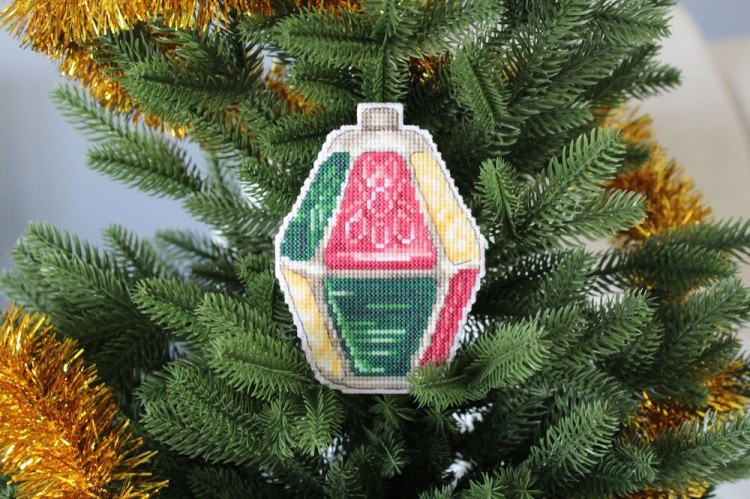 Набор для вышивания «Советская ёлочная игрушка. Фонарик» — картинка 4