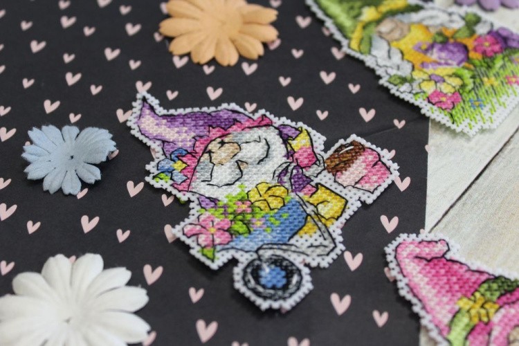 Набор для вышивания «Садовые гномики. Магниты» — картинка 3