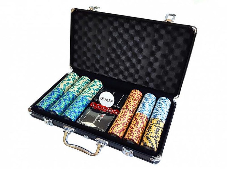 Покерный набор Monte Carlo, 300 фишек (14,5 г) в чемодане