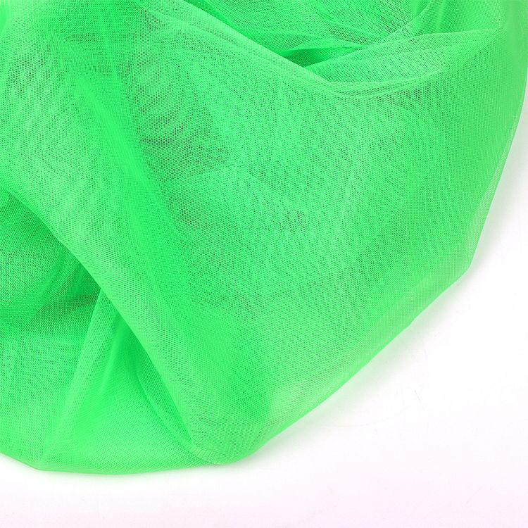 Сетка KRUZHEVO стрейч матовая, 10 м, ширина 150 см, 40 г/м², цвет: 60 неон салат — картинка 3