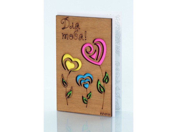 Деревянная открытка «Цветочные сердечки»