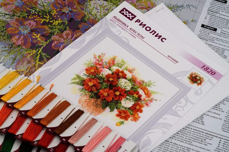 Набор для вышивания «Акварельные георгины» — картинка 2