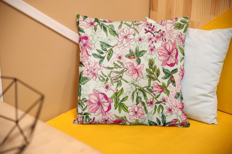 Набор для вышивания «Подушка. Магнолия» — картинка 3