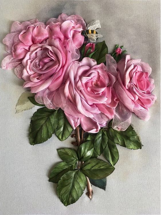 Вышивка лентами «Ветка с розами»