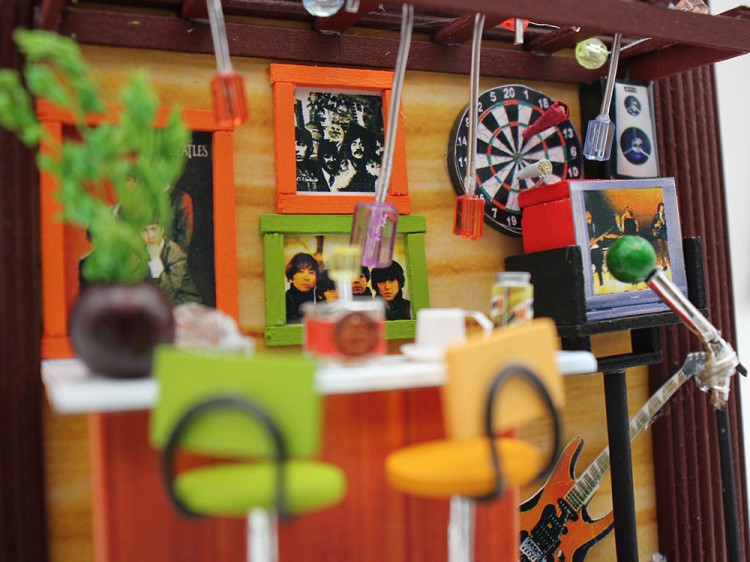 Набор для создания миниатюры (румбокс) «Рок Бар» — картинка 7