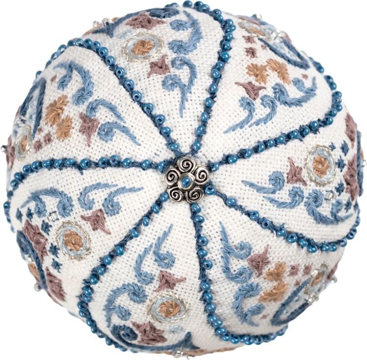 Набор для вышивания «Новогодняя игрушка. Морозные узоры» — картинка 3