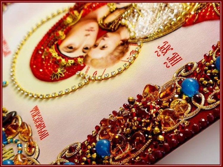 Вышивка Образа в каменьях «Образ пресвятой Богородицы Почаевская Божия Матерь» — картинка 3