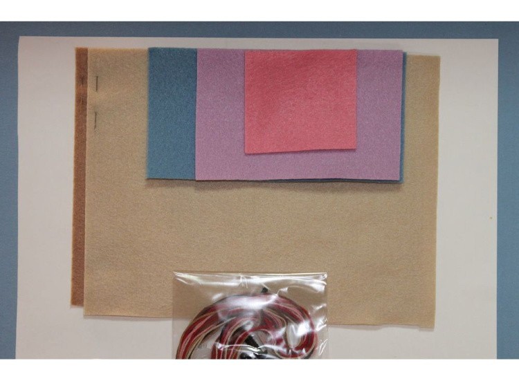 Набор для шитья игрушки «Бэкки и Лакки» — картинка 2