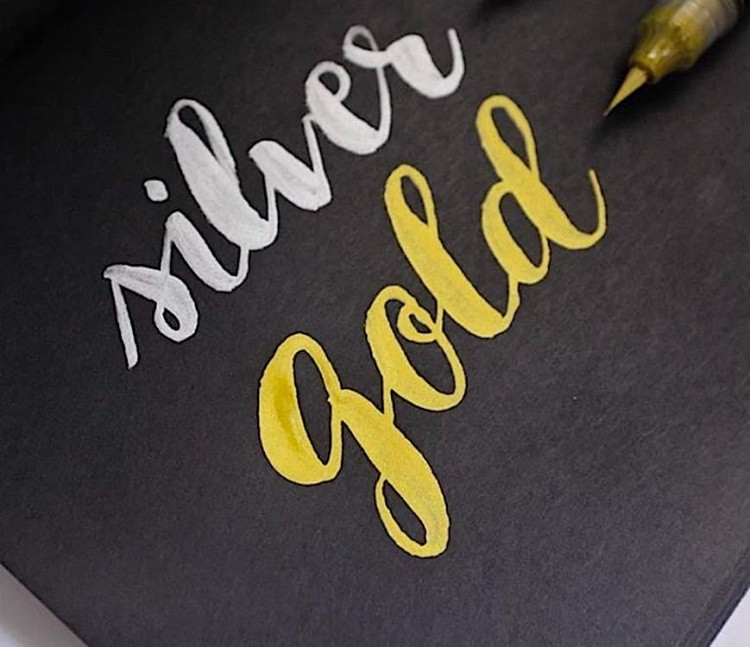 Маркер-кисть с кнопкой подкачки чернил, 1-10 мм, золото, Pentel — картинка 8