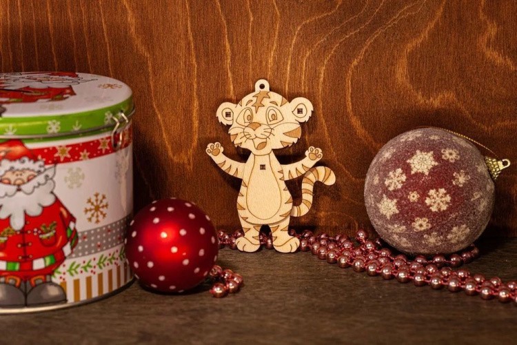 Открытка-конструктор из дерева UNIWOOD «Тигренок новогодний» — картинка 3