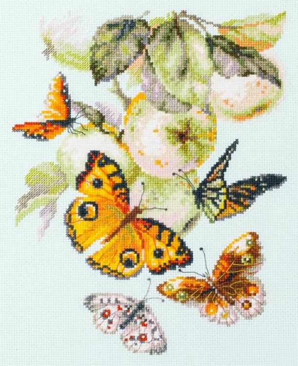 Набор для вышивания «Бабочки на яблоне»