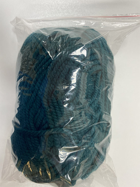 УЦЕНКА. Пряжа Семеновская Arina (70039), изумрудный, 1 шт. 100 г (нет этикетки) — картинка 2