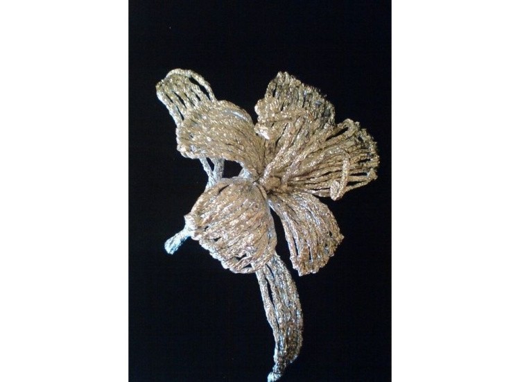 Плетение из фольги «Нежная лилия» — картинка 3