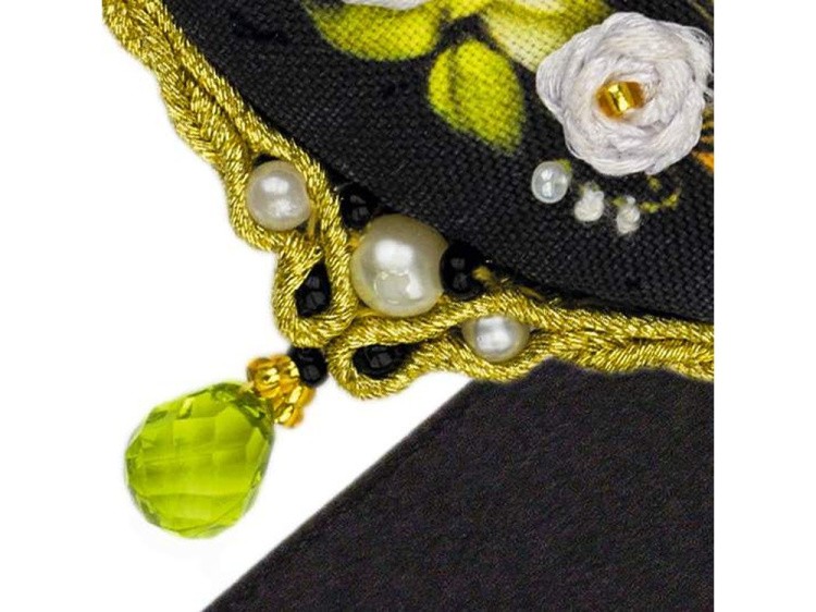 Набор для вышивания «Кулон. Белая роза» — картинка 2