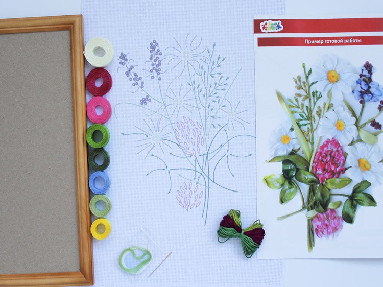 Вышивка лентами «Маленький букет» — картинка 2