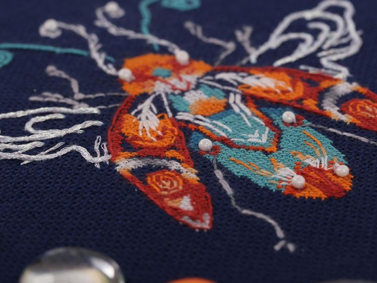 Набор для вышивания «Фантазийные жуки. Бирюза и пламя» — картинка 2