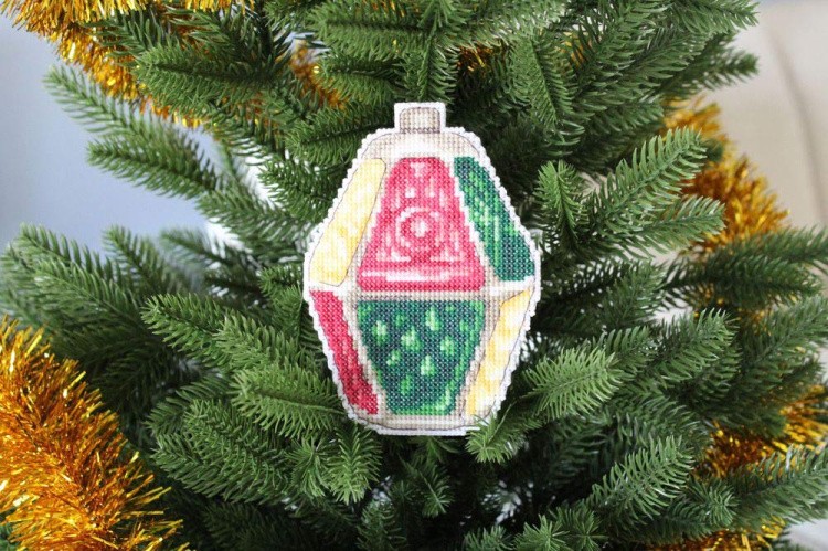 Набор для вышивания «Советская ёлочная игрушка. Фонарик» — картинка 3
